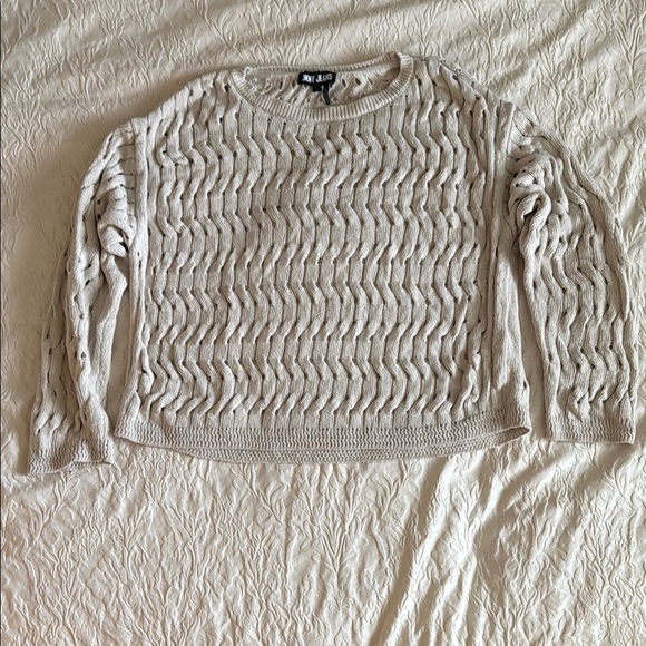 DKNY Textured Knit Women’s Sweater in Light Beige With Glitter/Shiny Finishes - Picture 1 of 9